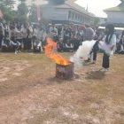 Tak Sekadar Teori, 100 Peserta UIN Palangka Raya Praktik Padamkan Api Bersama Disdamkarmat