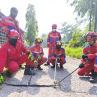 Ngeri! Ular Kobra Hitam Ditemukan di Dalam WC, Warga Panarung Minta Bantuan Damkar