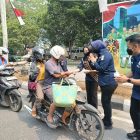 Cegah ISPA Akibat Asap! Polda Kalteng Bagikan 500 Masker ke Pengendara
