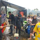 Peduli Masyarakat, Brimob Kalteng Salurkan Air Bersih untuk Warga Desa Danau Usung