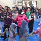 Bhayangkari Bersama Tim Psikolog Berikan Trauma Healing untuk Warga Terdampak Kabut Asap