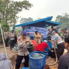 Peduli Masyarakat Terdampak Karhutla, Polairud Polda kalteng Bagikan Air Bersih Gratis