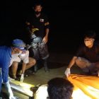 Ditpolairud Polda Kalteng Evakuasi Diduga Korban Kapal Virgo Transport 8 di Pantai Lunci Sukamara