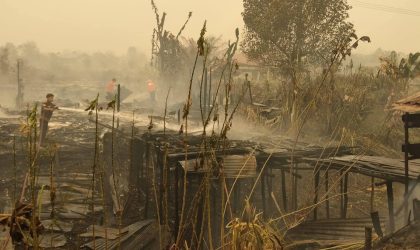 Kobaran Api Dari Lahan Merembet ke Rumah Warga di Palangka Raya, Kerugian Ditaksir RP50 Juta
