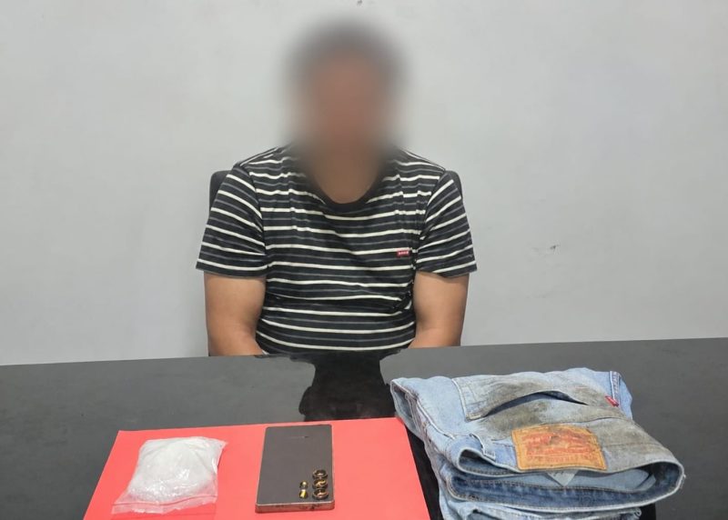 Diduga pelaku beserta barang bukti (bb) di amankan di Polsek Ketapang untuk menjalani proses penyidikan lebih lanjut.